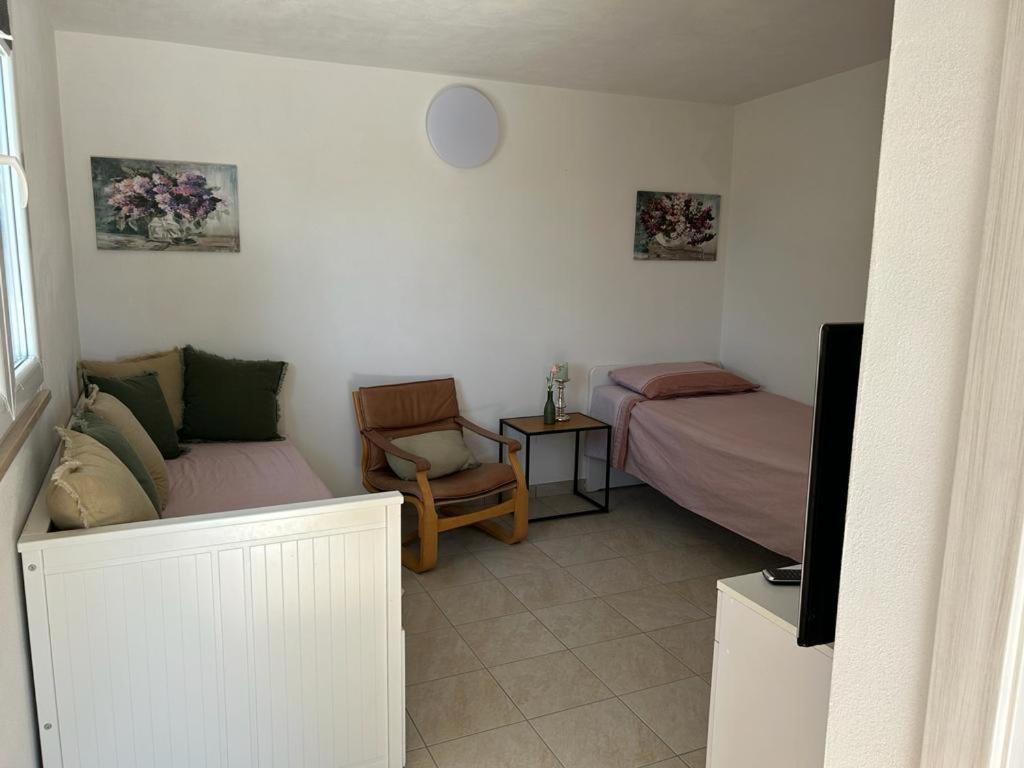 Villa Lara - Mit Separatem Extra Zimmer Mit Wc Und Dusche San Vito dei Normanni Eksteriør bilde